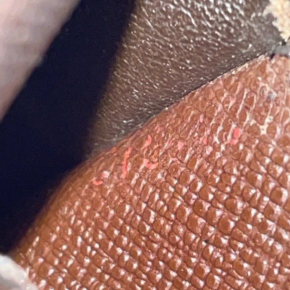 Authentic Louis Vuitton Damier Lipstick or Cigarette case - Picture 6 of 9